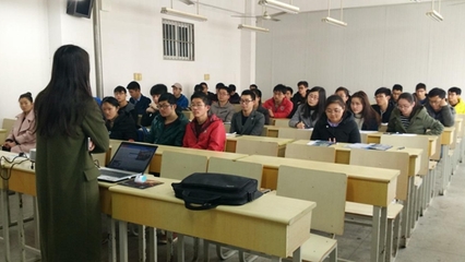 科大國創(chuàng)軟件股份來計算機與信息學院舉辦專場招聘會